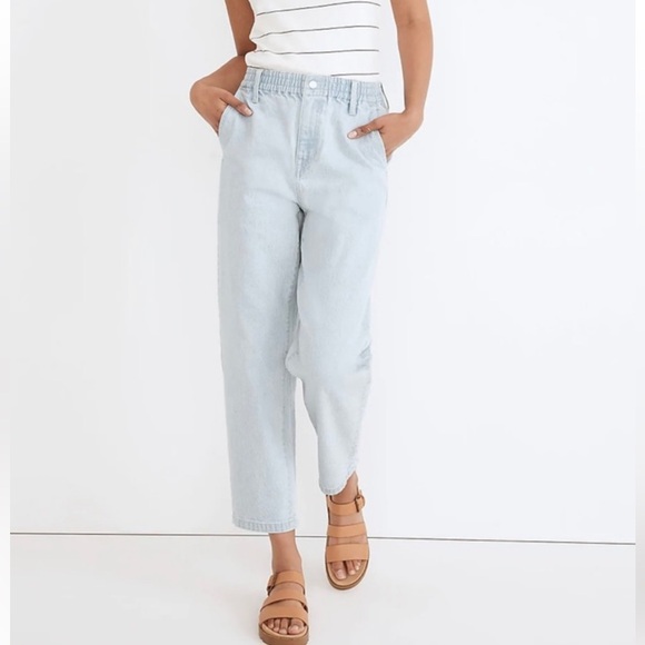 Madewell Denim - Madewell Pull-On Balloon Jeans in Brittany Wash: TENCEL Denim. Size Medium